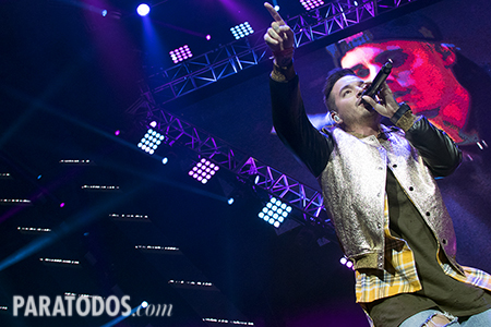 LOS ANGELES, CA - JAN 24: Colombian reggaeton singer J Balvin performs onstage during Calibash 2016 held at Staples Center on January 24, 2016 in Los Angeles, California. CALIBASH 2016, hosted by KXOL Mega 96.3FM, La Musica and produced by AEG Live and Latin Events. Byline, credit, TV usage, web usage or linkback must read SILVEXPHOTO.COM. Failure to byline correctly will incur double the agreed fee. Tel: +1 714 504 6870.