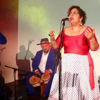 La Santa Cecilia presentó de Amar y Vivir en Los Ángeles